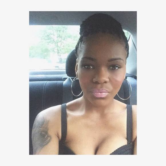 Poshmark profile picture for @marches